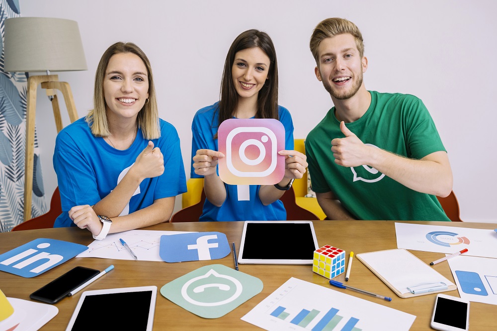HOW TO BECOME INSTAGRAM FAMOUS QUICKLY